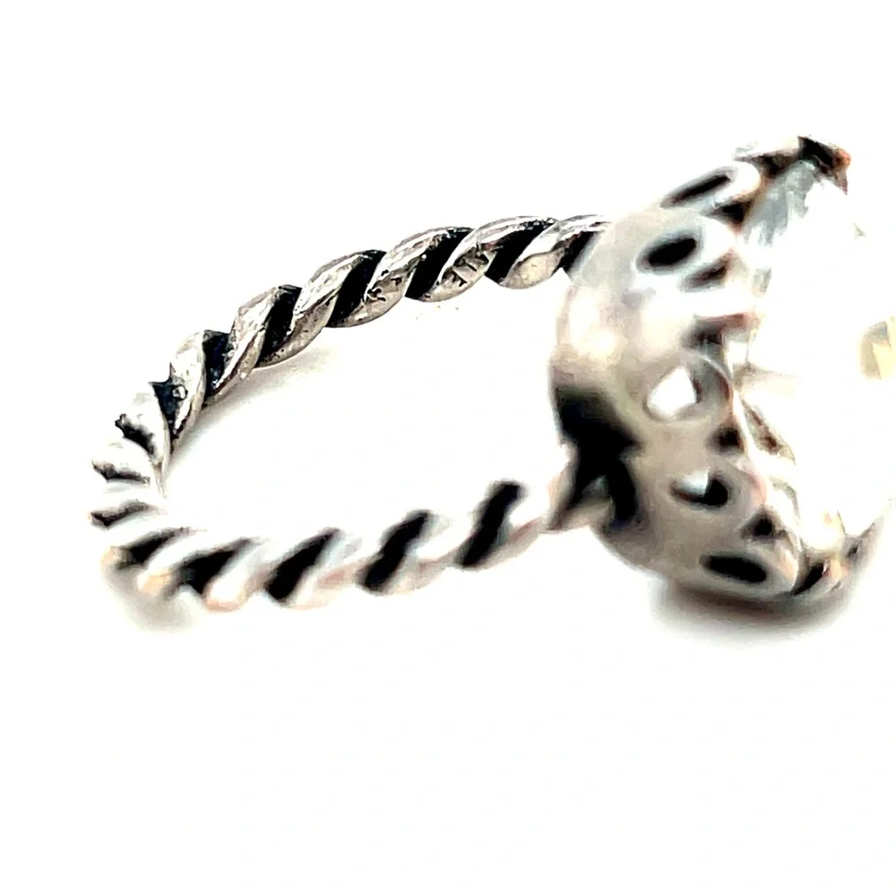 Silver Gemstone Ring‎